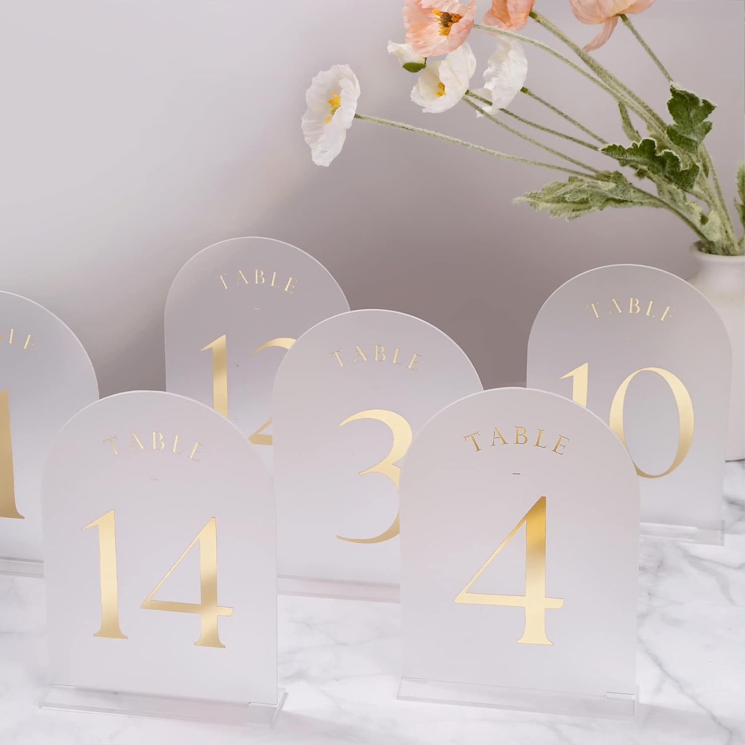 UNIQOOO Frosted Arch Wedding Table Numbers 1-15 w/Stands, Gold Foil Printed 5x7 Acrylic Display Signs &Holders, Pack of 15, Perfect for Centerpiece, Reception, Decoration, Party, Anniversary, Event