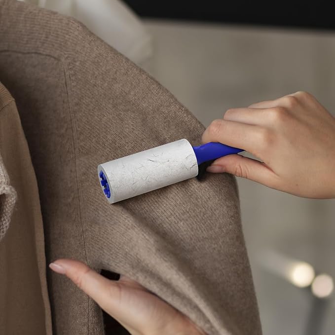 200 Sheets Mini Lint Rollers for Travel - Set of 4 Small-Sized Lint Removers Designed for Convenient Portability, Ideal for Removing Pet Hair and Debri-PawvioPets