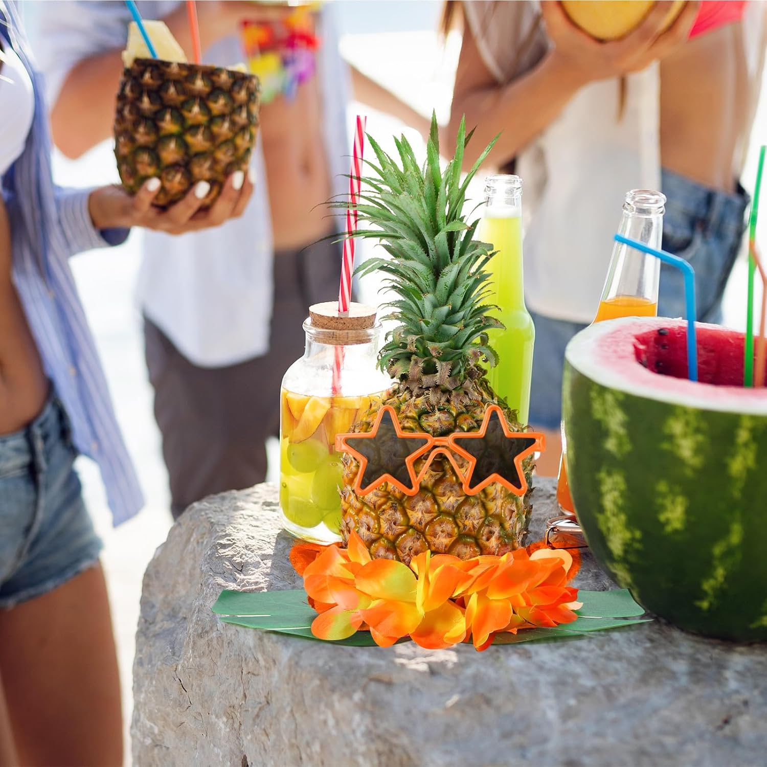 6 Sets Hawaiian Table Centerpieces Pineapple Luau Party Table Decorations Tropical Decor for Beach Summer Party(Star)