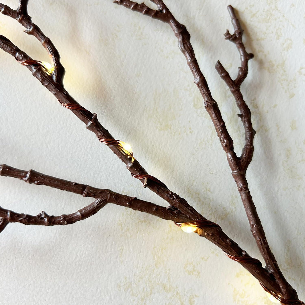 Hairui Lighted Brown Garland 6FT 120 LED Fairy Lights Plug in, Twig Vine with Lights for Christmas Fireplace Mantle Table Decoration Indoor Outdoor