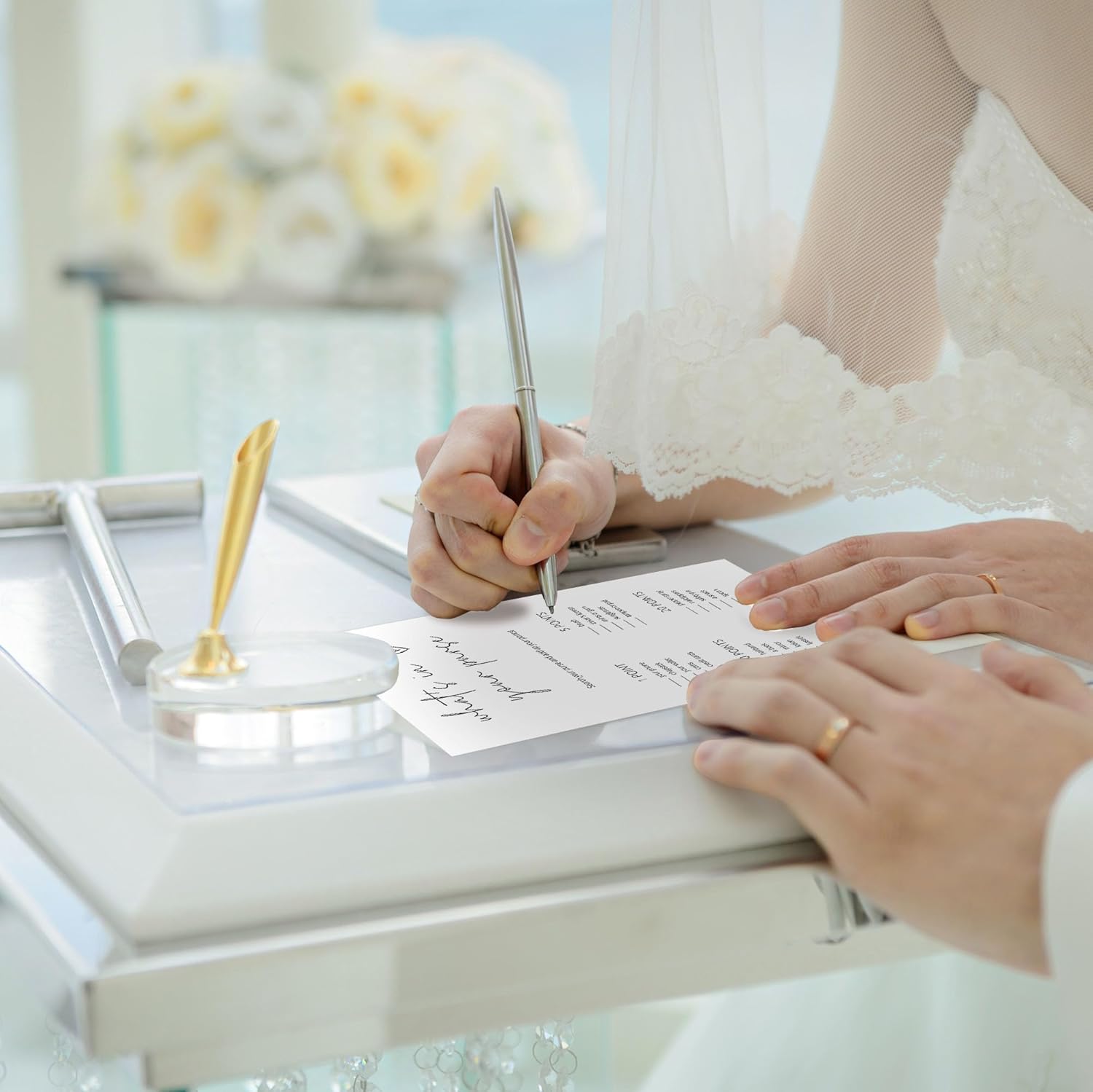 Bridal Shower Games, What's in Your Purse, 25Pcs Minimalist White Double-Sided Bridal Game Cards, Wedding Shower Games for Guests, Engagement Bachelorette Party Supplies - A18