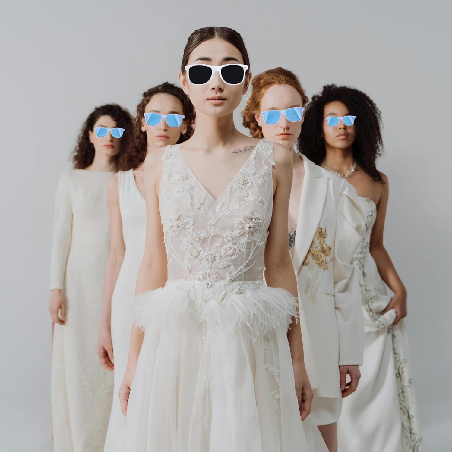 18pcs Bridesmaid Scrunchies Proposal Gifts Bachelorette Hair Claws Clips Girls heart sunglasses for Wedding Party Favors(Blue )