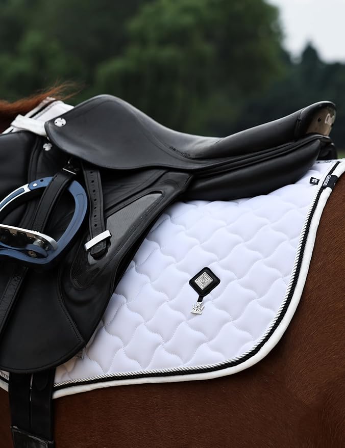 Close Contact Non-Slip Design Horse Riding Pad Moisture-Wicking Shock Absorbing English Saddle Pad for Horses-PawvioPets