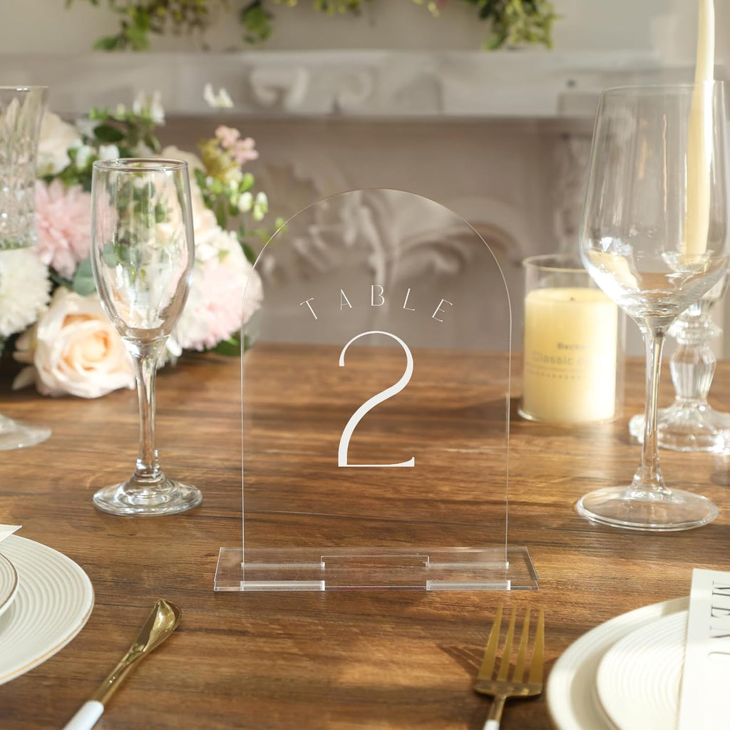 UNIQOOO 10 Pack Acrylic 5x7 Clear Arch Table Sign for Wedding with Holders, 1/8 in Thick, DIY Blank Arch Sign Sheet Perfect for Decoration, Party,Anniversary, Event, Stand Included