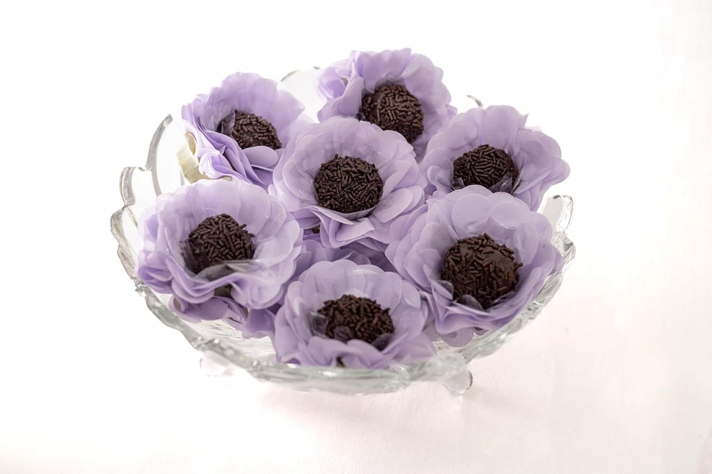 Handmade Paper Truffle Cups | Truffle Liners | Truffle Wrappers | Fominhas | Candy cups for chocolate | Forminhas de Brigadeiro | Candy liners - Pack of 20 - (Paper, Lavander)