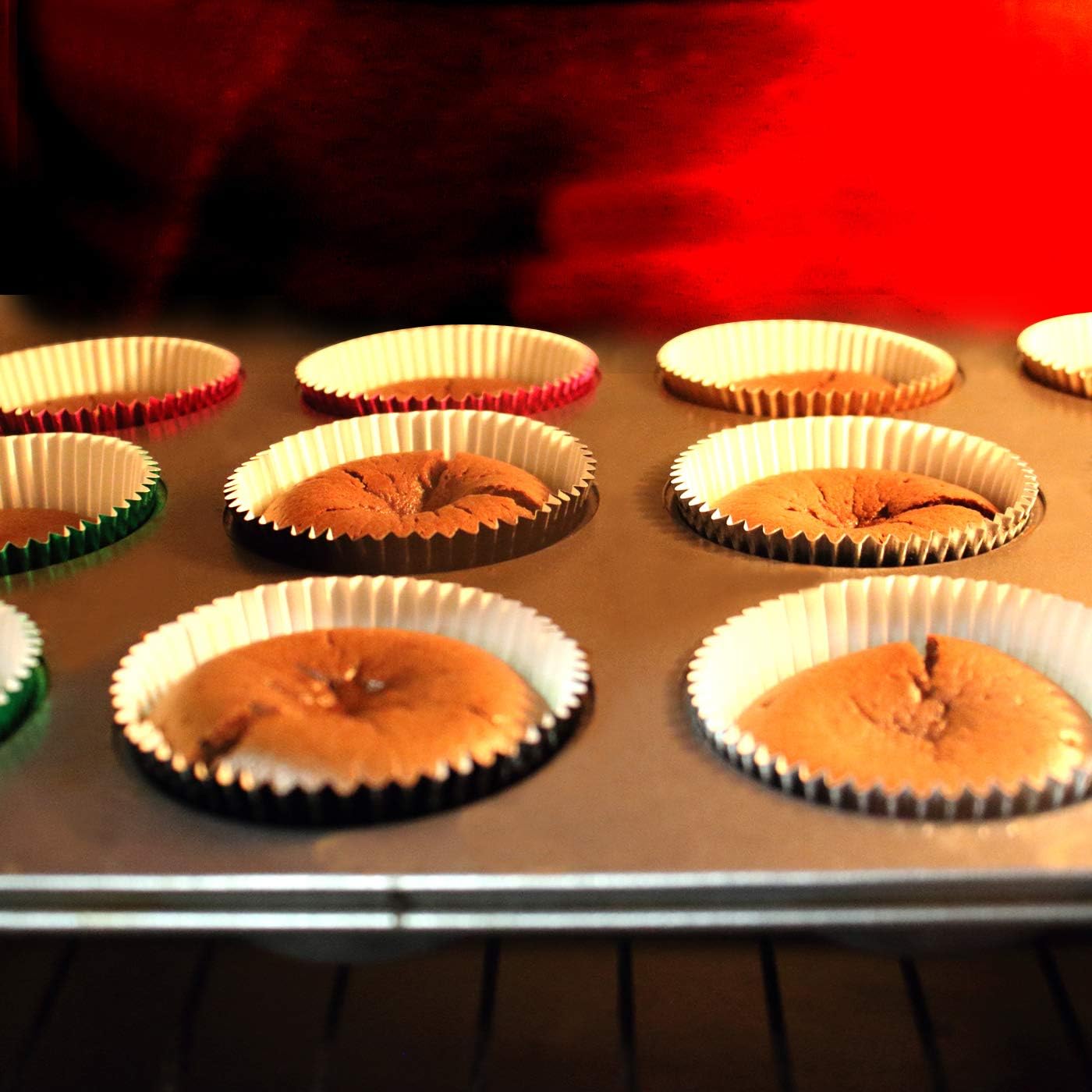 Eoonfirst Green Foil Cupcake Case Liners Christmas Day Baking Muffin Paper Cups 200Pcs