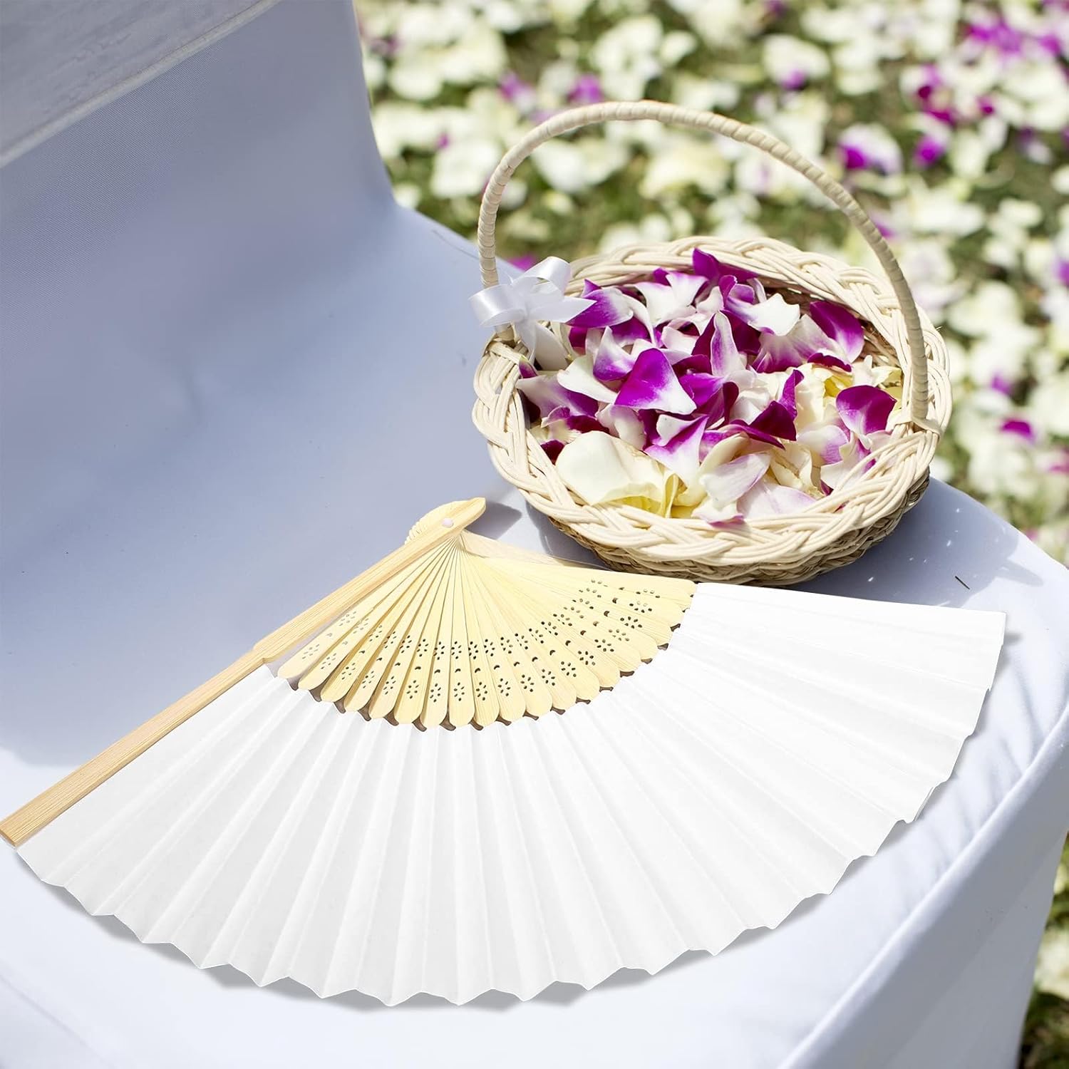 MCEAST 120 Pieces Wedding Handheld Paper Fans White Bamboo Folding Paper Fan with 120 Organza Bags Foldable Cool Wedding Favors Wedding Fans for Guests Party Favors DIY Decoration