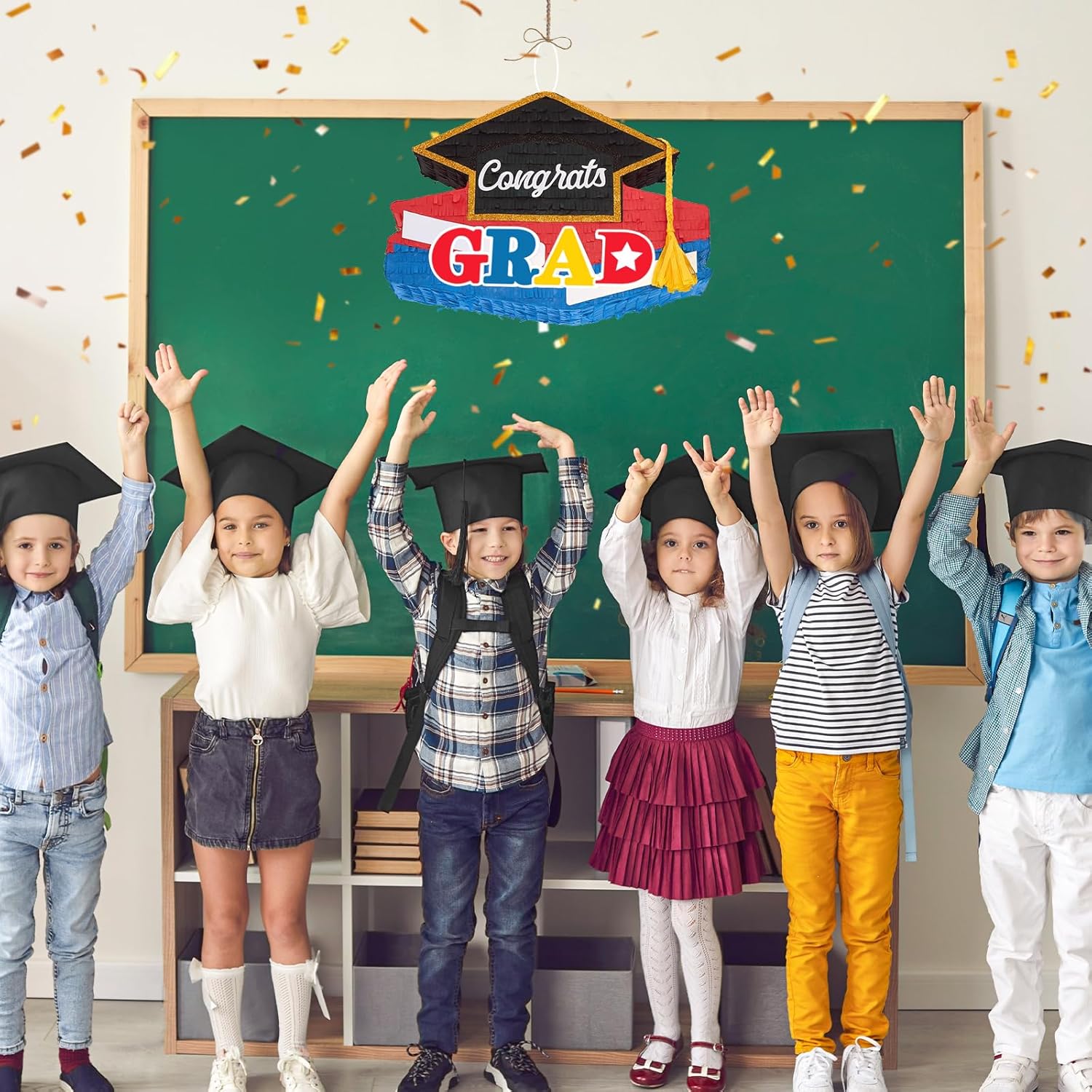 WERNNSAI Graduation Piñata - Graduation Party Game Supplies Graduation Cap Piñata with Blindfold and Bat for Kids Boys Girls Kindergarten Elementary College Party Decoration (12.5" x 16.5" x 3")