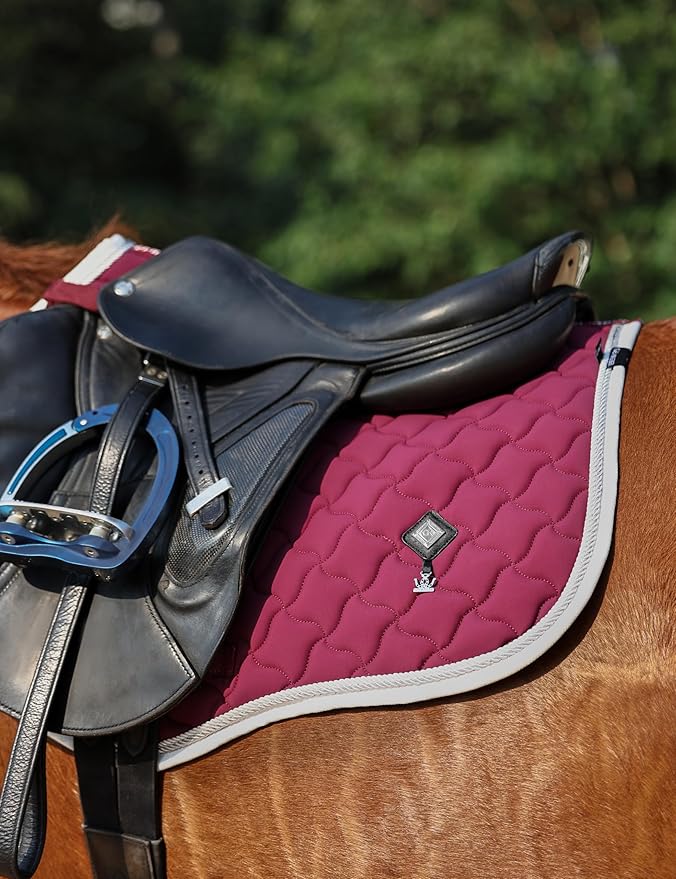 Close Contact Non-Slip Design Horse Riding Pad Moisture-Wicking Shock Absorbing English Saddle Pad for Horses-PawvioPets