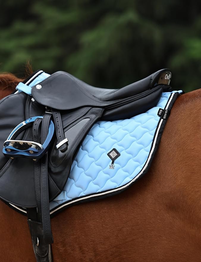 Close Contact Non-Slip Design Horse Riding Pad Moisture-Wicking Shock Absorbing English Saddle Pad for Horses-PawvioPets