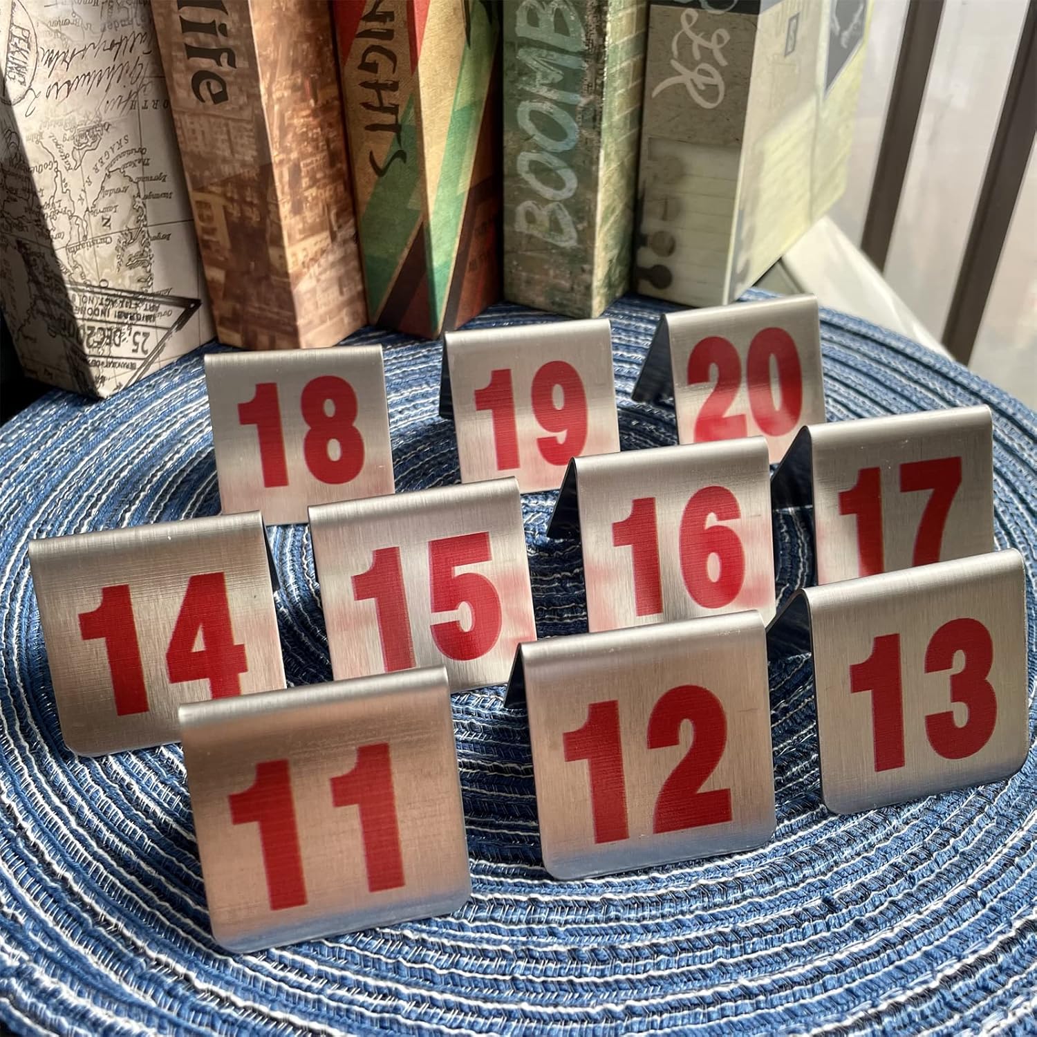 10 Pcs Metal Place Cards Stackable Tent Style Table Numbers，Place Card Holders for Celebration Wedding Party Restaurants Cafes Bars Gatherings meeting Room Board Game Serial (Small 11-20, Red)