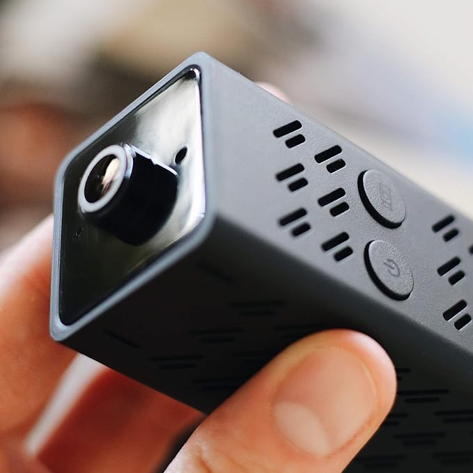 Equine Eye Voyager - Wireless Horse Trailer Camera – Live Video to Your Mobile with Night Vision, Audio - 8 Hours Battery Life - No Cell Signal Needed - Compatible with iPhone & Android Devices-PawvioPets