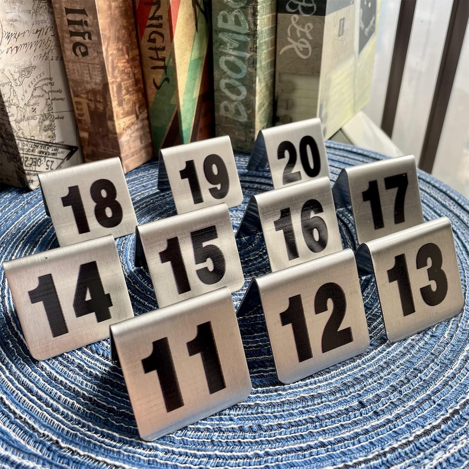 10 Pcs Metal Place Cards Stackable Tent Style Table Numbers，Place Card Holders for Celebration Wedding Party Restaurants Cafes Bars Gatherings meeting Room Board Game Serial (Small 11-20, Black)