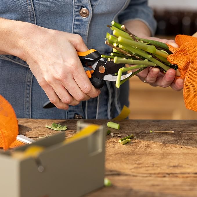 Fiskars Floral Pruning Shears - Plant Cutting Scissors/Garden Clippers For Deadheading and Working with Flowers - Black/Orange-PawvioPets