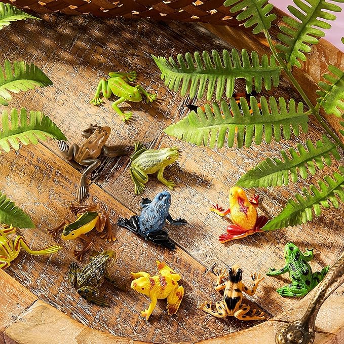 12 Pieces Plastic Frogs Toy Mini Vinyl Realistic Frog Decorations Fun Rain Forest Character Figures Lifelike Toy for Rana Crafting Party Supplies Home Decor Game-PawvioPets
